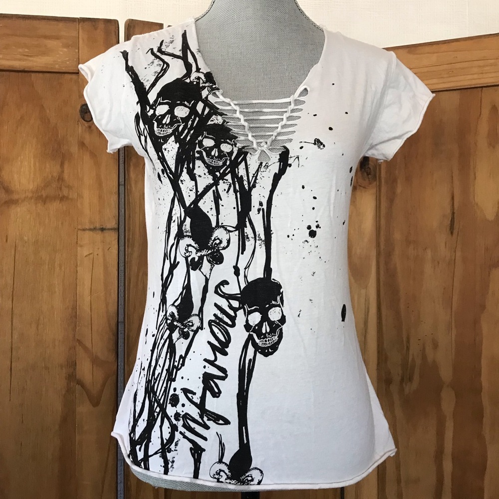 Infamous Cut Out Skull Themed Short Sleeve Tee